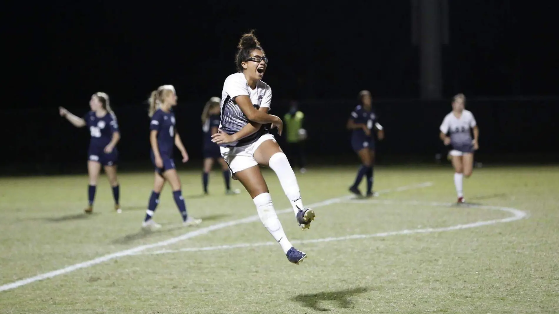 Para su equipo femenil Puebla busca goles en Guatemala